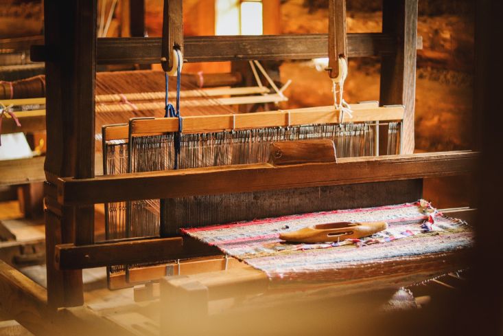 Weaving Weaving